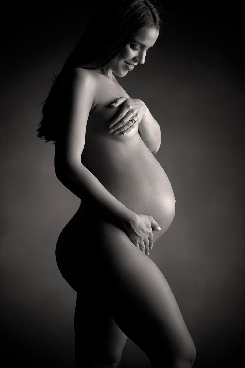 sesión de fotos de embarazada desnuda en estudio madrid